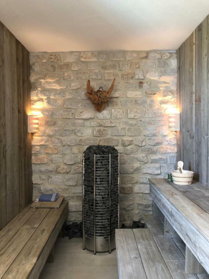 Villa Beline Direct Aan Zee, Verwarmd Zwembad En Sauna Tribanj-Kruscica Exterior foto